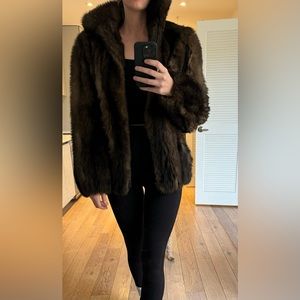 MIRROWS FUR COAT. Great condidtion